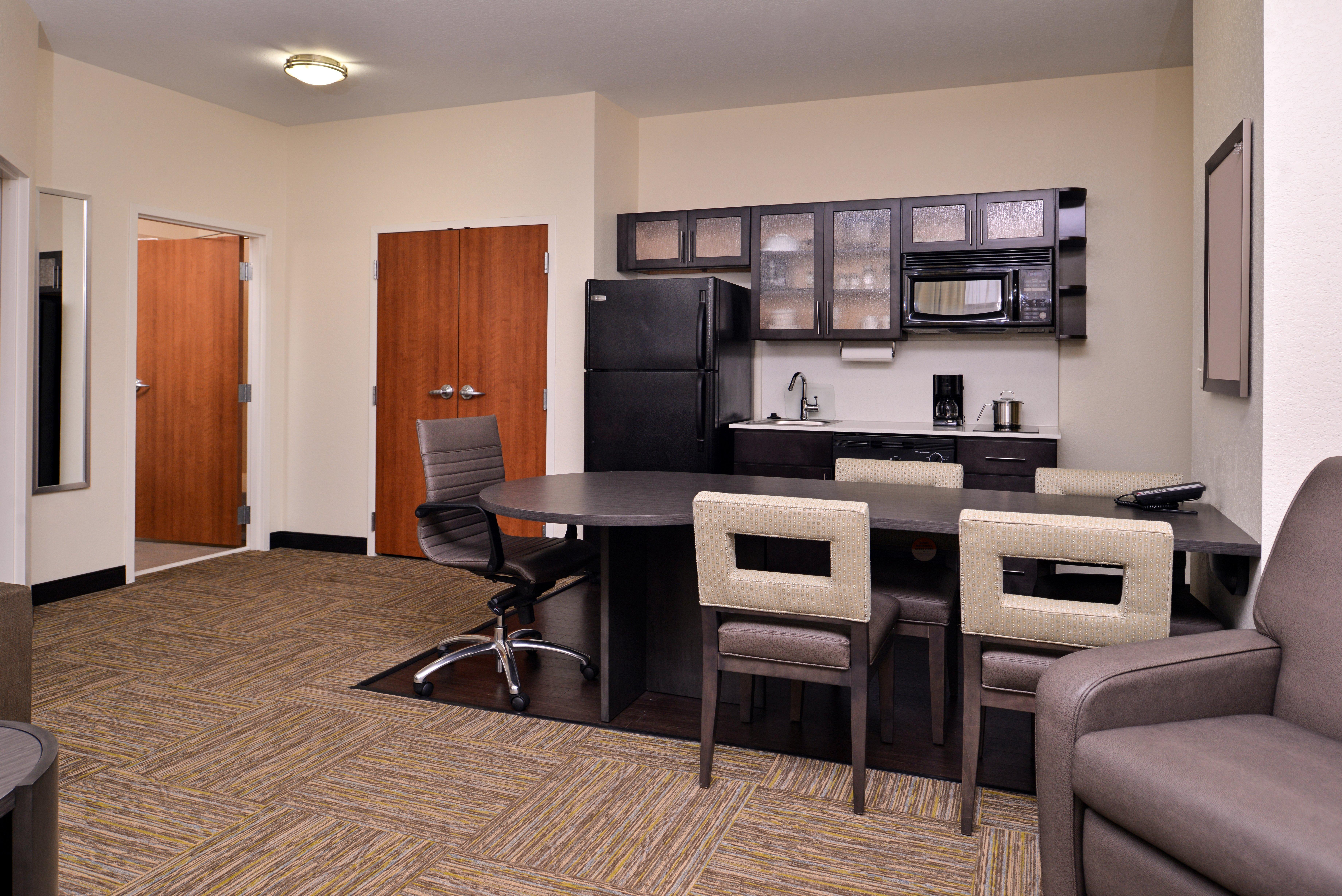 Candlewood Suites Terre Haute By Ihg Bagian luar foto