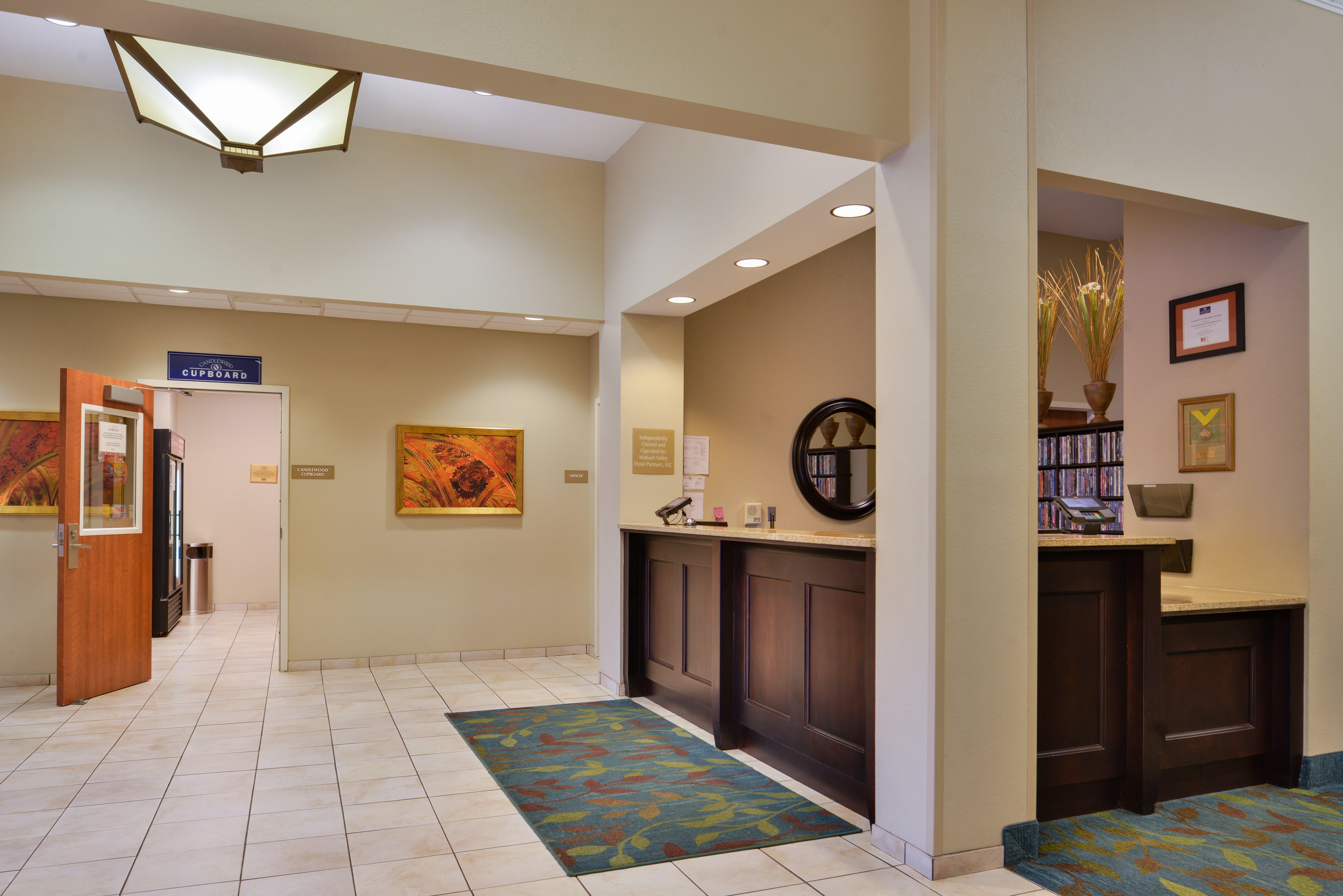 Candlewood Suites Terre Haute By Ihg Bagian luar foto